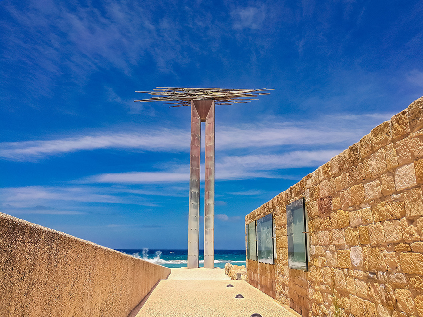 Памятник Георгиосу Гривасу и монумент Памяти и чести — одно из самых значимых мест на Кипре : фото 13