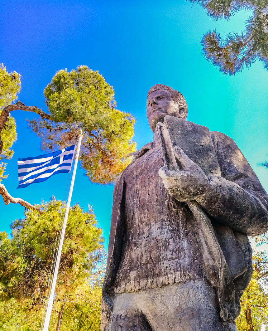 Исторический памятник самому молодому казненному греку-киприоту Эвагорасу Палликаридису: фото 23