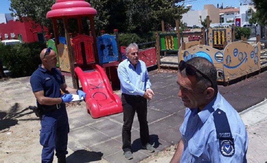 Неслыханный акт вандализма на детской площадке Кипра: фото 3