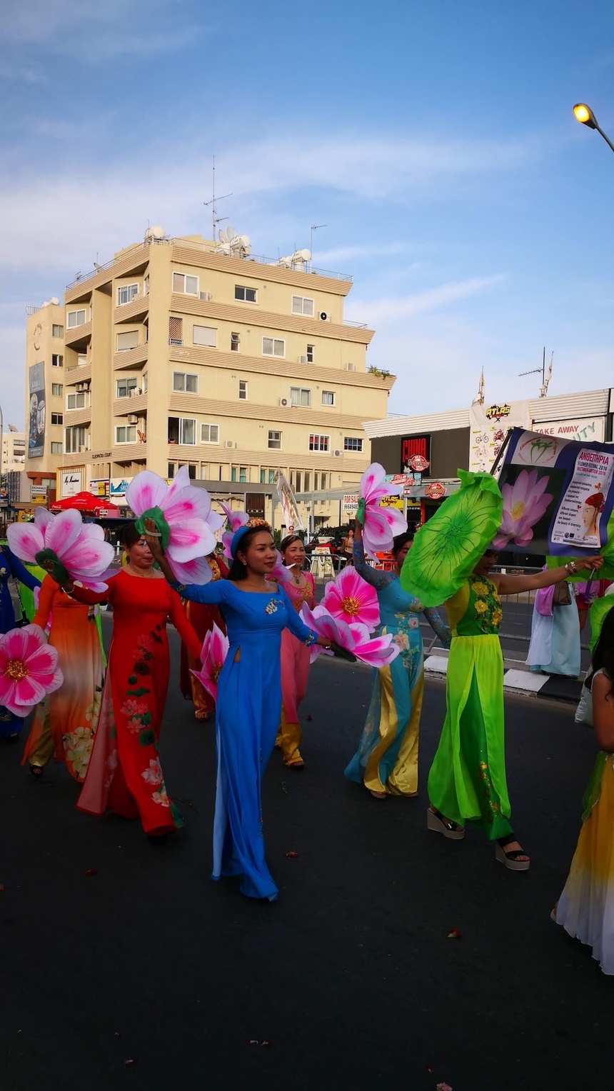 6 мая на Кипре должен был пройти традиционный фестиваль цветов : фото 4