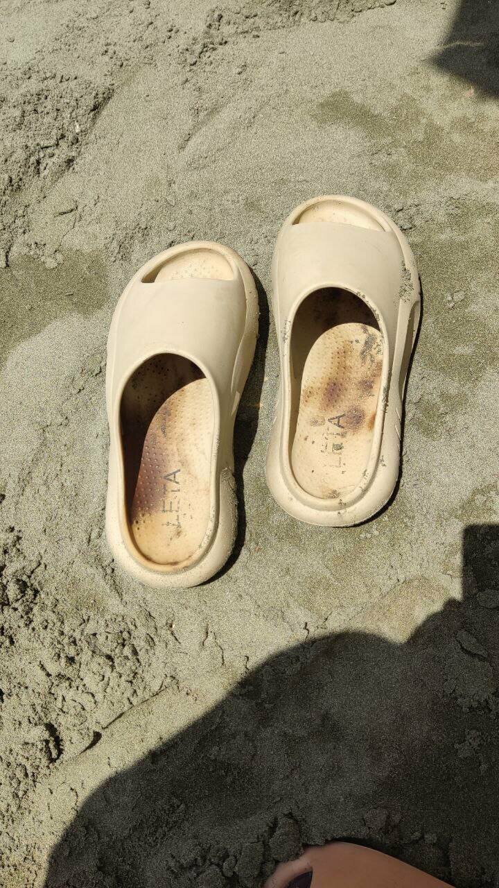 В море у Лимассола произошла утечка мазута: фото 3 В море у Лимассола произошла утечка мазута: фото 3