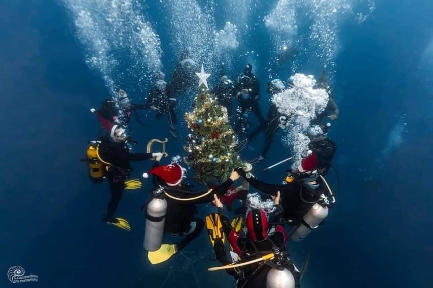 Рождество на Кипре актуально даже под водой: фото 2