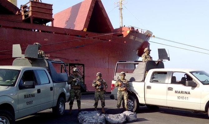 Мексиканские полицейские нашли на кипрском судне 225 кило кокаина: фото 2