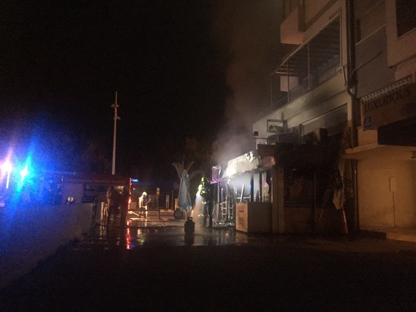 Ночной взрыв в Лимассоле. Эвакуированы жильцы 9-этажного дома: фото 5