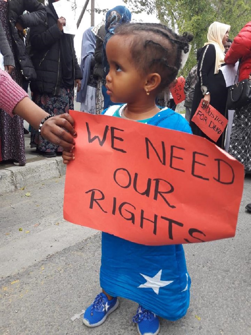 Беженцы прошли маршем протеста по улицам Никосии : фото 5