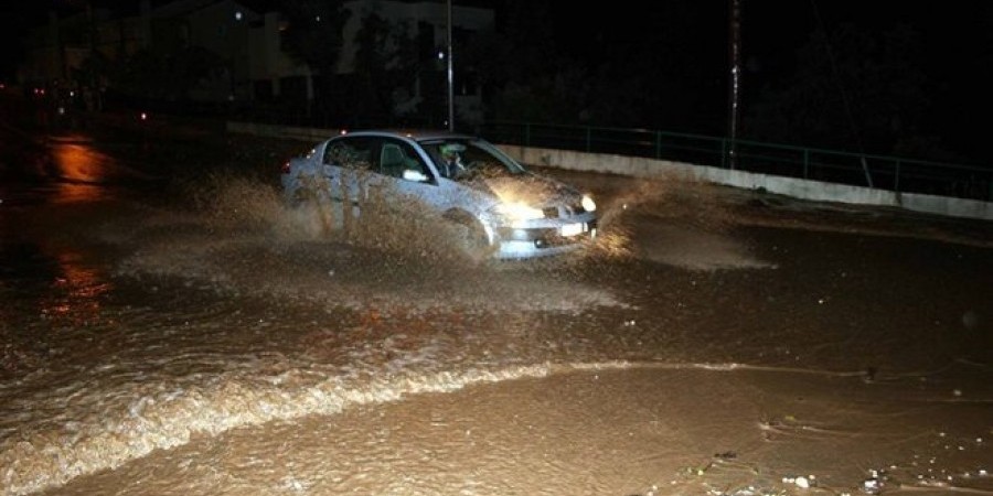 На Кипр обрушился мощнейший циклон, причинивший острову масштабные разрушения (видео): фото 3
