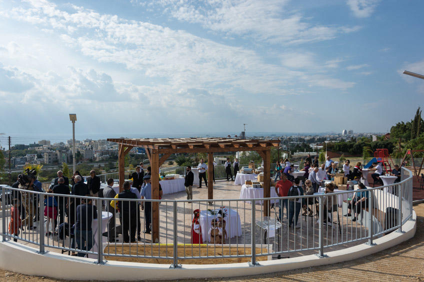 В Лимассоле открылся новый парк с потрясающим панорамным видом и большой детской площадкой: фото 10