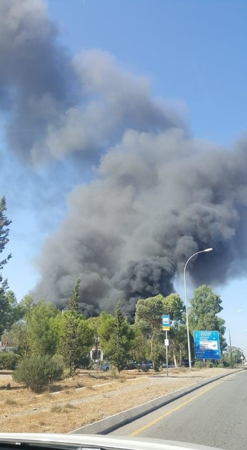 В Никосии тушат крупный пожар в промышленной зоне (обновлено): фото 10