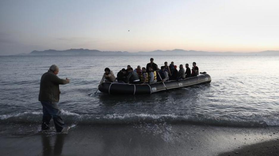 Давно не виделись - к берегам Кипра причалило очередное судно с беженцами : фото 2