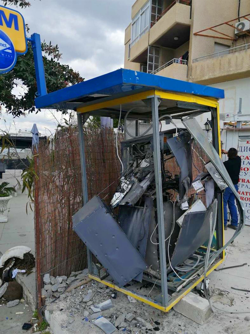 Взрыв банкомата в Лимассоле: фото 3
