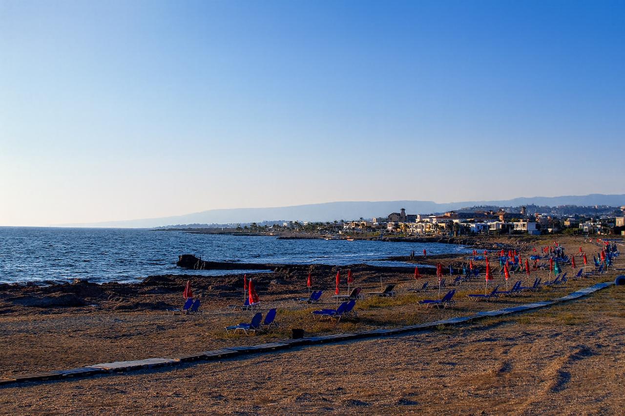 Море Пафоса осенью