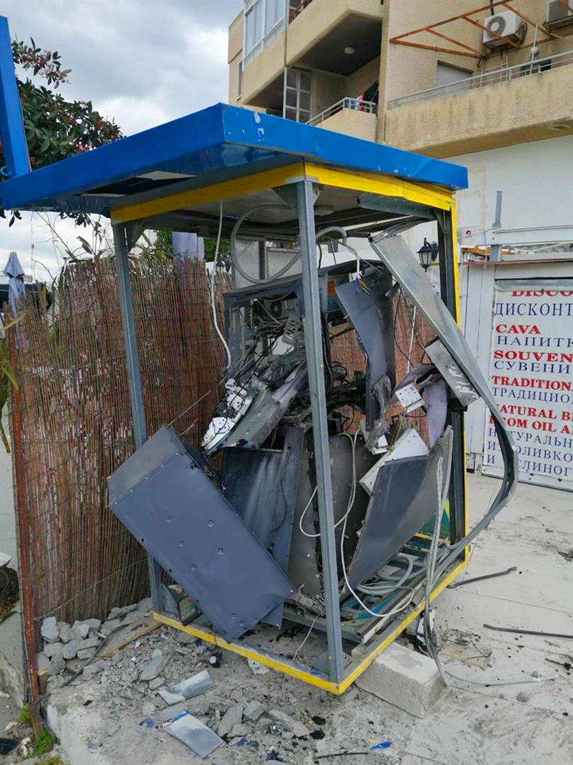 Взрыв банкомата в Лимассоле: фото 4