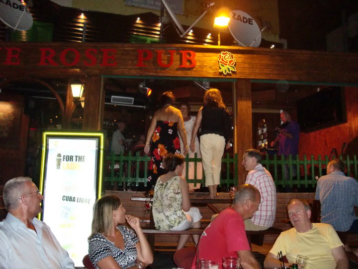 Rose Pub - английский паб в Пафосе: фото 2