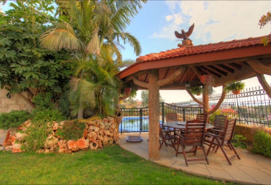 Big Villa at Agia Fyla with a pool. Фото 4 из 13 Фотогаллерея объекта 4205 - Фото 4 из 13
