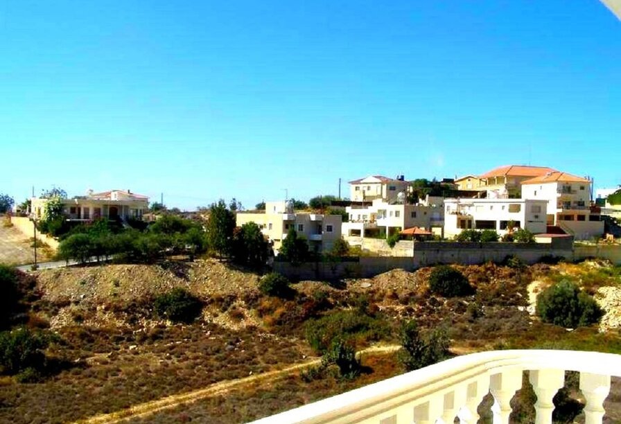 Big Villa at Agia Fyla with a pool. Фото 9 из 13 Фотогаллерея объекта 4205 - Фото 9 из 13