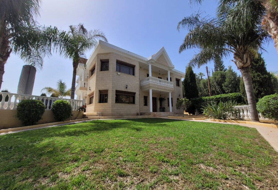 Дом на продажу в АГИОС ТИХОНАС. Фото 1 из 9 Фотогаллерея объекта 5005 - Фото 1 из 9