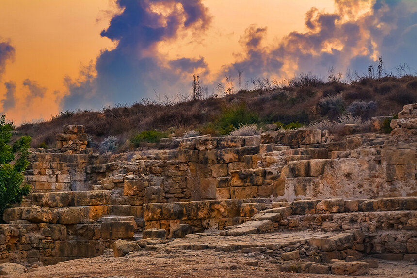 Руины святилища, посвященного богу врачевания Асклепию, в Пафосе: фото 16