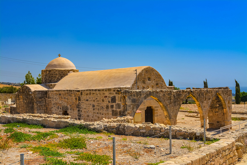 Церковь Панагия Одигитрия, построенная на Кипре из камней, взятых из руин древнего святилища Афродиты: фото 22