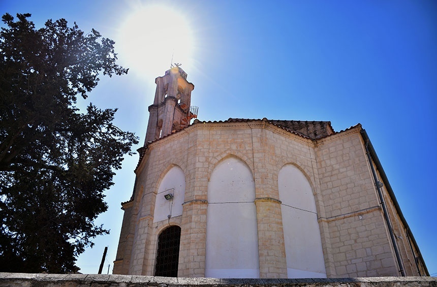 Храм Благовещения Пресвятой Богородицы в деревне Лофу, Кипр.