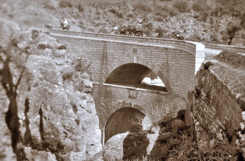 Уникальный двойной мост в Тримиклини : фото 7