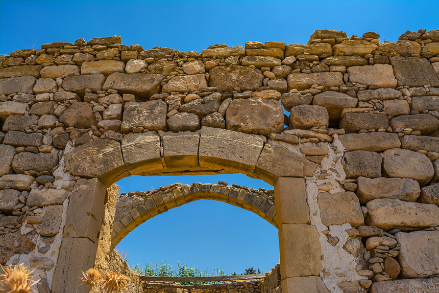 Путешествие в прошлое: старинная часовня Святого Георгия в Анарите: фото 35