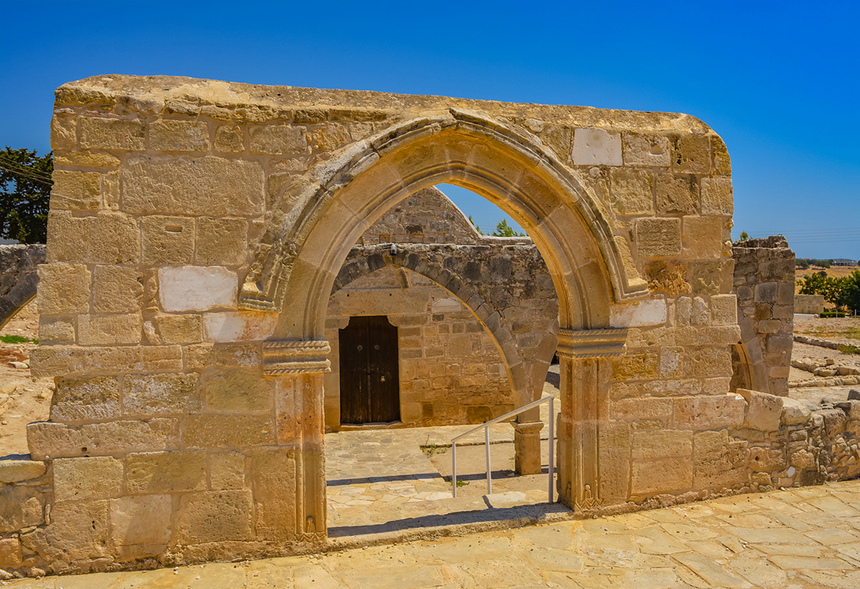 Церковь Панагия Одигитрия, построенная на Кипре из камней, взятых из руин древнего святилища Афродиты: фото 53