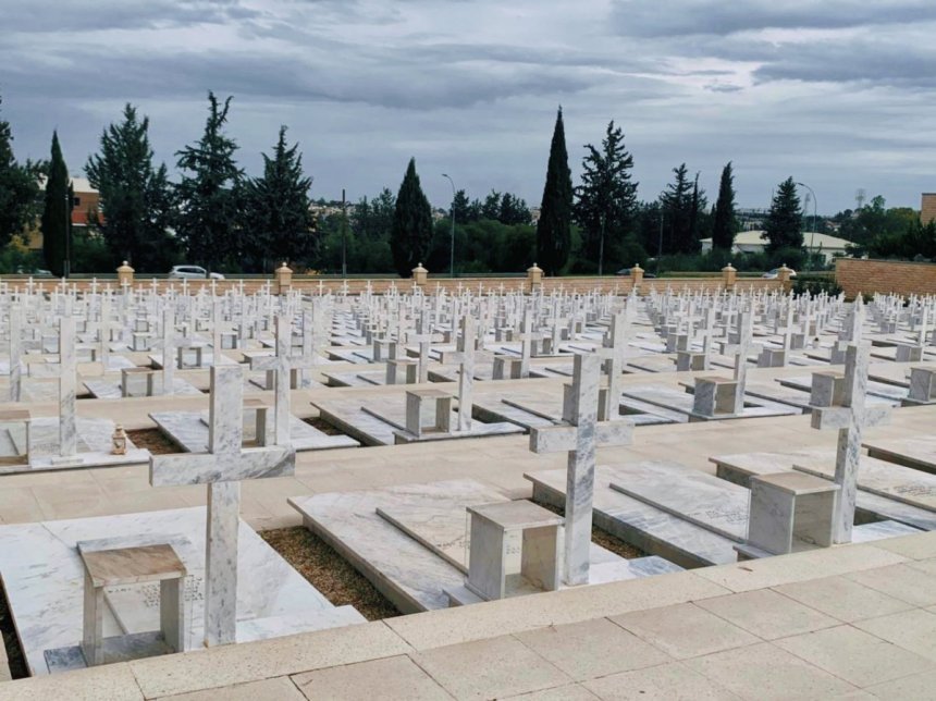 Военное кладбище Македонитиссы — красивый памятник славы и чести воинов Кипра и Греции: фото 2