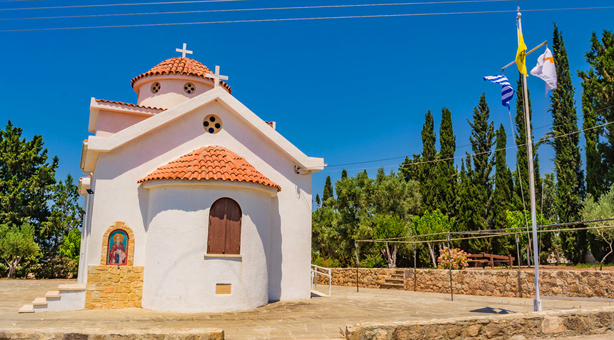 Храм Преподобного Онисифора Кипрского в Анарите: фото 2
