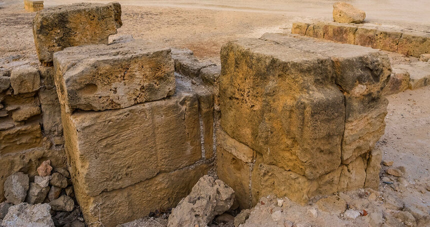 Руины святилища, посвященного богу врачевания Асклепию, в Пафосе: фото 12