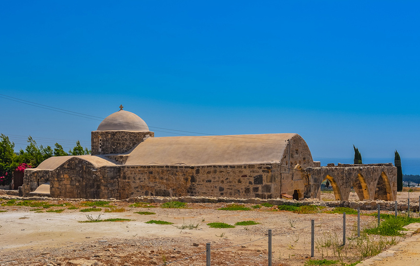 Церковь Панагия Одигитрия, построенная на Кипре из камней, взятых из руин древнего святилища Афродиты: фото 29