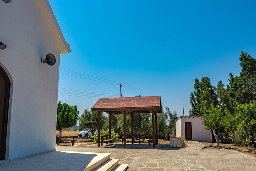 Храм Преподобного Онисифора Кипрского в Анарите: фото 21