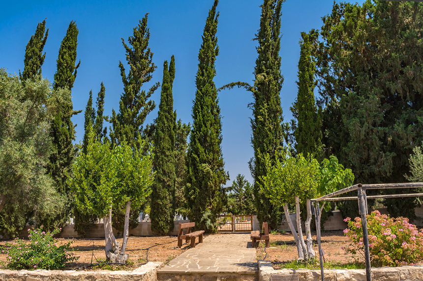 Храм Преподобного Онисифора Кипрского в Анарите: фото 22