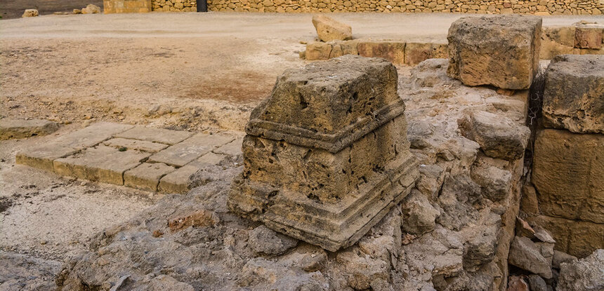 Руины святилища, посвященного богу врачевания Асклепию, в Пафосе: фото 11