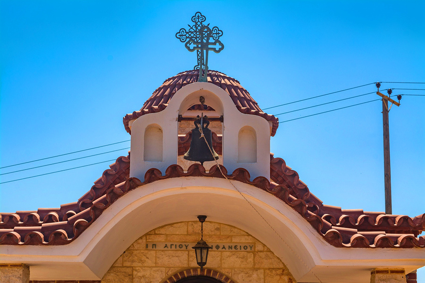 Невероятно красивая часовня, посвященная архиепископу Константскому, Отцу и учителю Церкви святому Епифанию Кипрскому: фото 8