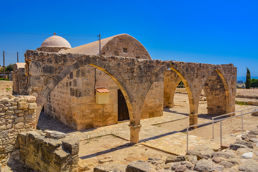 Церковь Панагия Одигитрия, построенная на Кипре из камней, взятых из руин древнего святилища Афродиты: фото 69