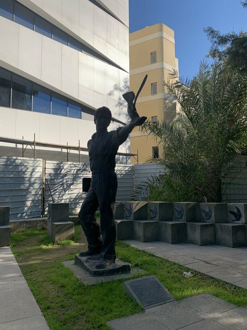 Монумент герою ЭОКА Яковосу Пататсосу в Никосии: фото 3