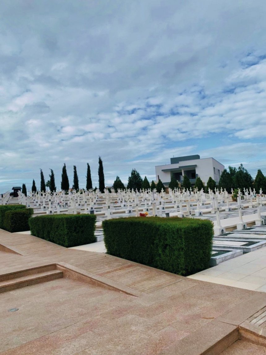 Военное кладбище Македонитиссы — красивый памятник славы и чести воинов Кипра и Греции: фото 3