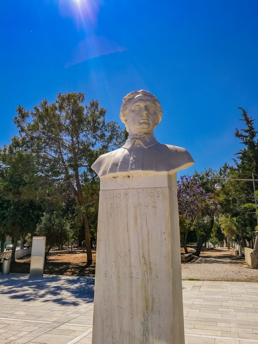 Бюст Дионисиоса Соломоса на одноименной площади в Пафосе : фото 10