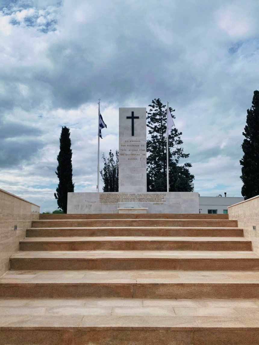 Военное кладбище Македонитиссы — красивый памятник славы и чести воинов Кипра и Греции: фото 13