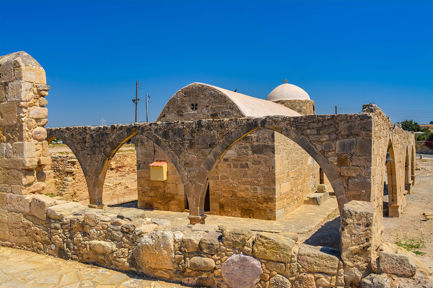 Церковь Панагия Одигитрия, построенная на Кипре из камней, взятых из руин древнего святилища Афродиты: фото 6