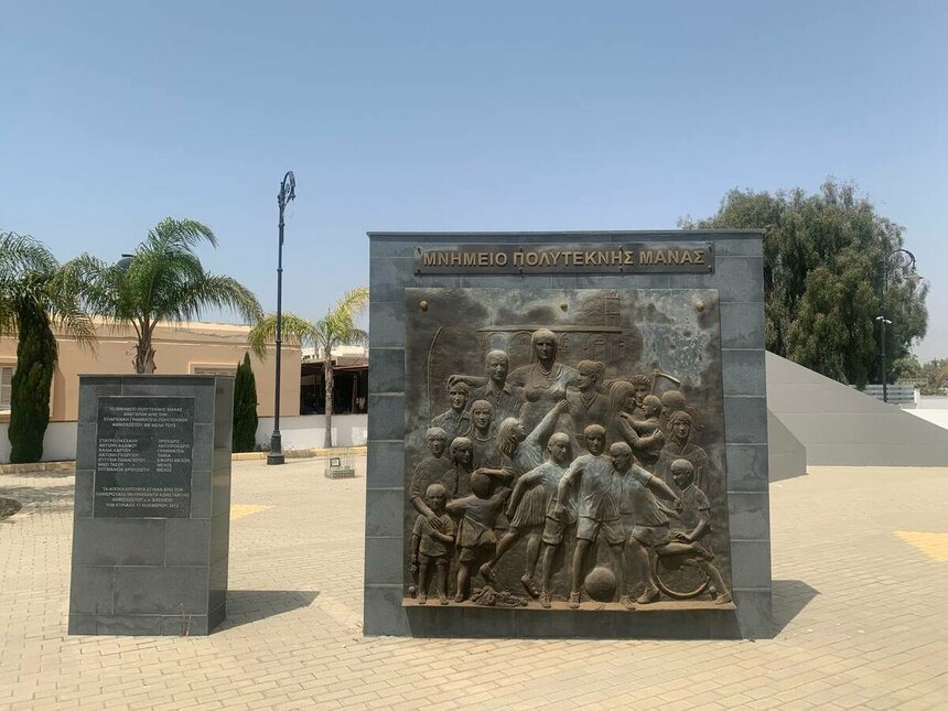 Мемориал-музей «кипрской четверки» ЭОКА в Лиопетри и памятник многодетной матери: фото 14
