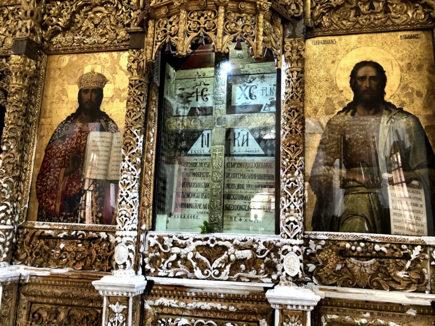 Монастырь Святого Креста - духовный символ и религиозный центр Омодоса: фото 16