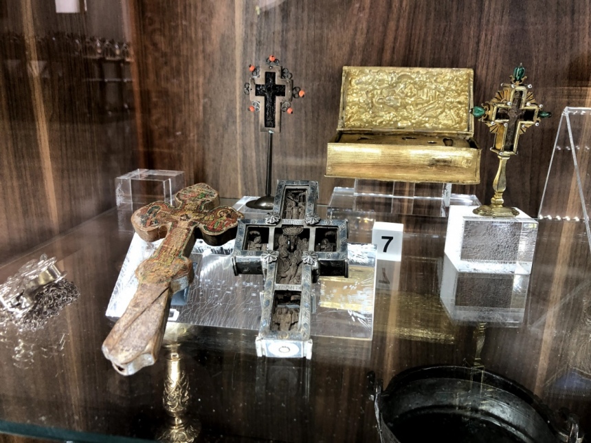 Монастырь Святого Креста - духовный символ и религиозный центр Омодоса: фото 23
