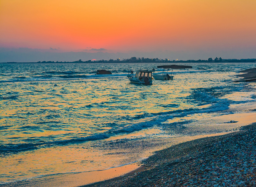 Удивительно красивый пляж в кипрской деревушке Мандрия: фото 11
