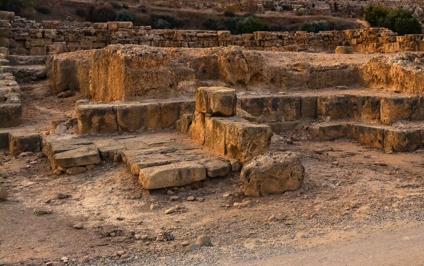 Руины святилища, посвященного богу врачевания Асклепию, в Пафосе: фото 13