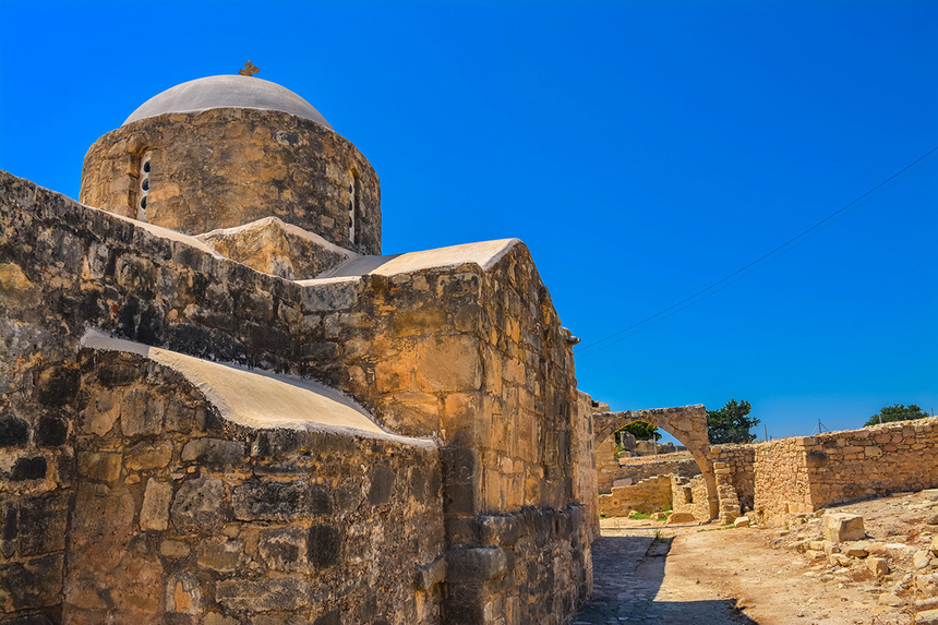 Церковь Панагия Одигитрия, построенная на Кипре из камней, взятых из руин древнего святилища Афродиты: фото 74