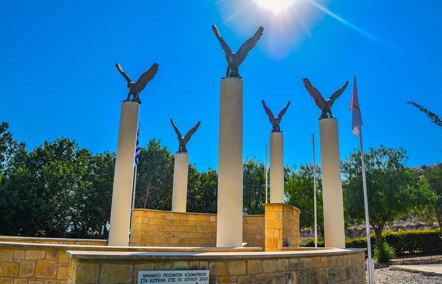 Памятник пяти офицерам Национальной гвардии Кипра: фото 26