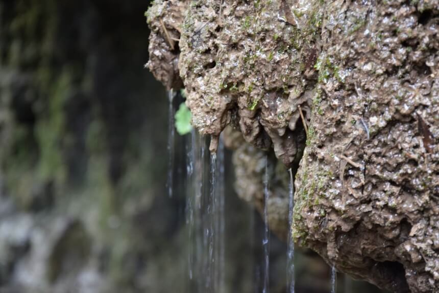 Пещеры со сталактитами на берегах реки Диаризос на Кипре (Фото и видео): фото 2