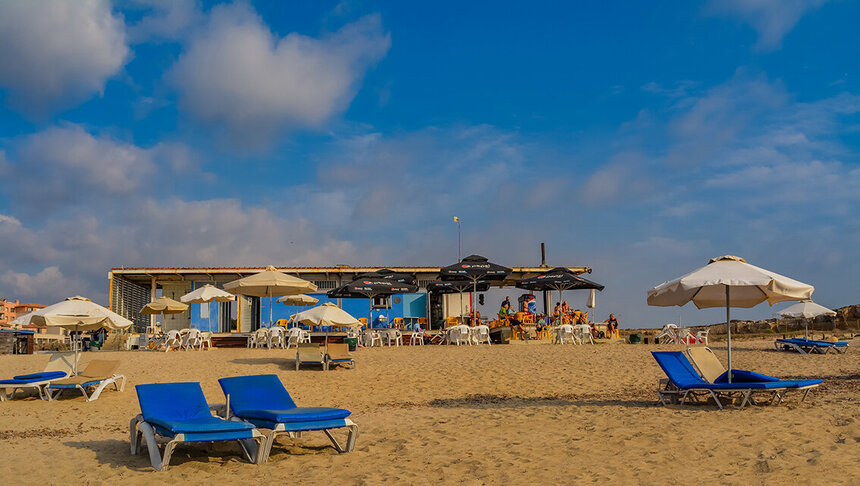 Общественный городской пляж Фарос в Пафосе: фото 18