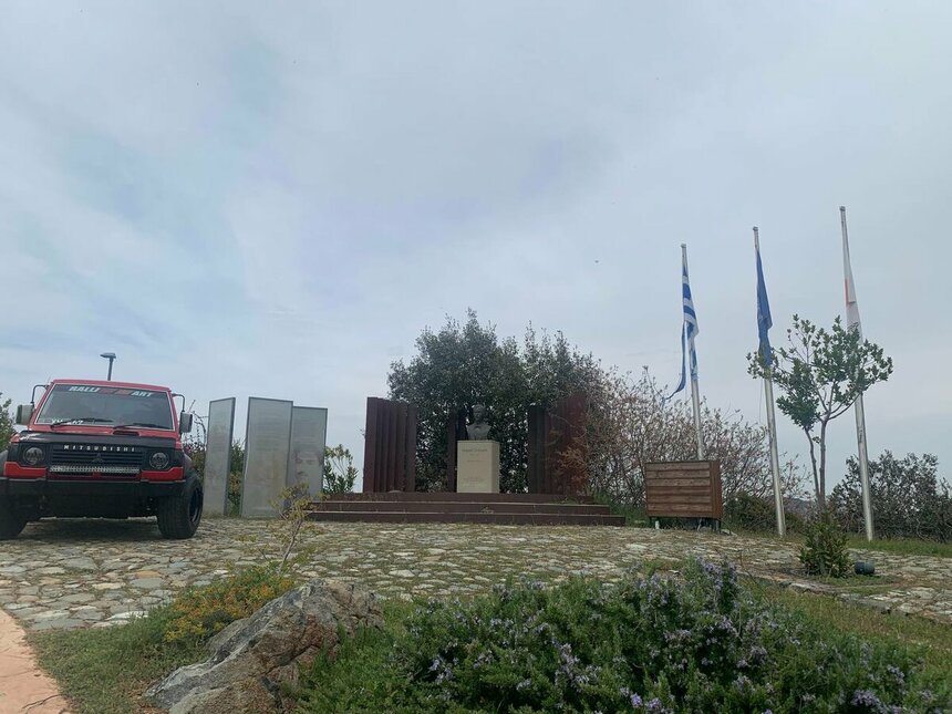 Мемориал кипрским солдатам, погибшим в Балканских войнах, и огромный белоснежный крест в Педуласе: фото 5
